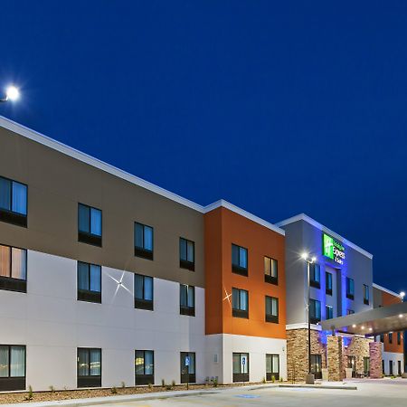 Holiday Inn Express & Suites Perryton By Ihg Lord Экстерьер фото