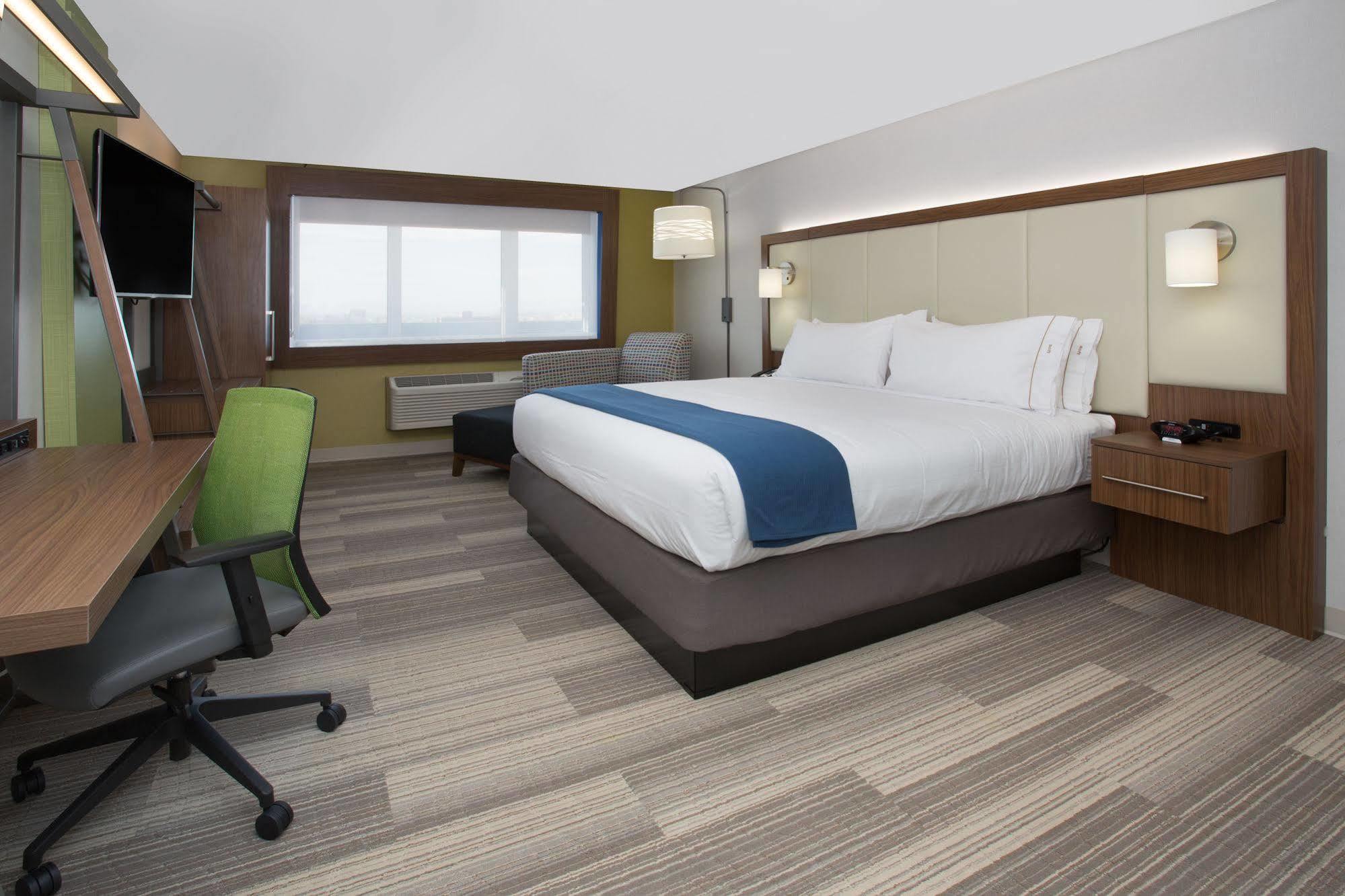 Holiday Inn Express & Suites Perryton By Ihg Lord Экстерьер фото